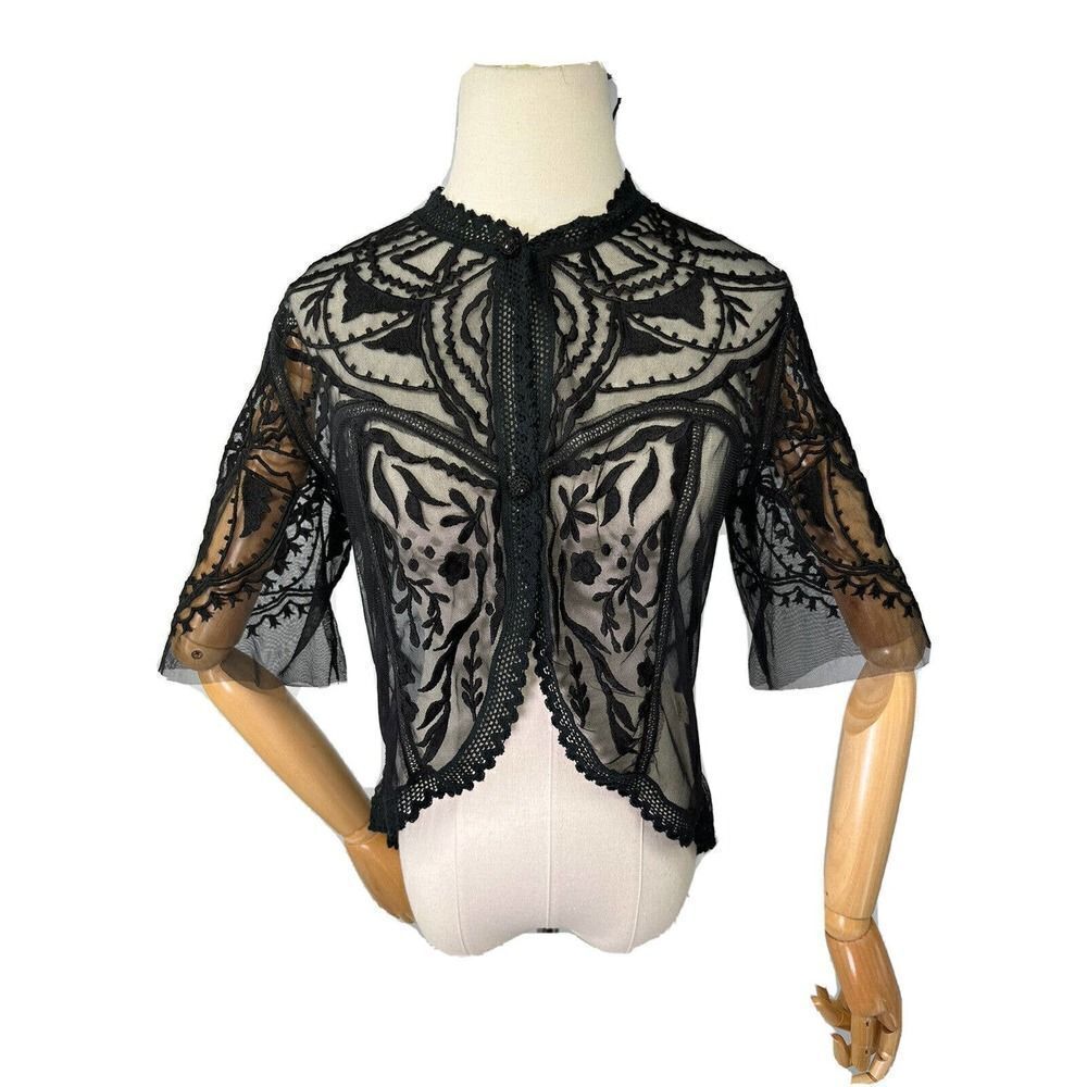 Victorian Trading Co. Hopeless Romantic Natayla Black Lace Shrug Size Small New